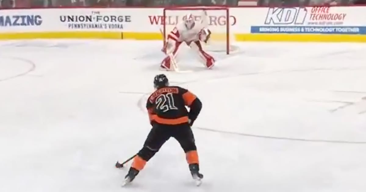 Scott Laughton of the Philadelphia Flyers
