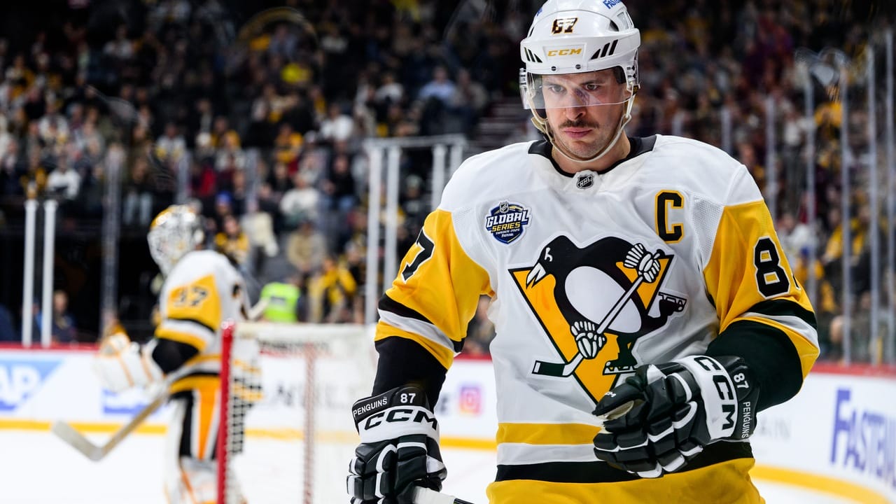 Sidney Crosby of the Pittsburgh Penguins