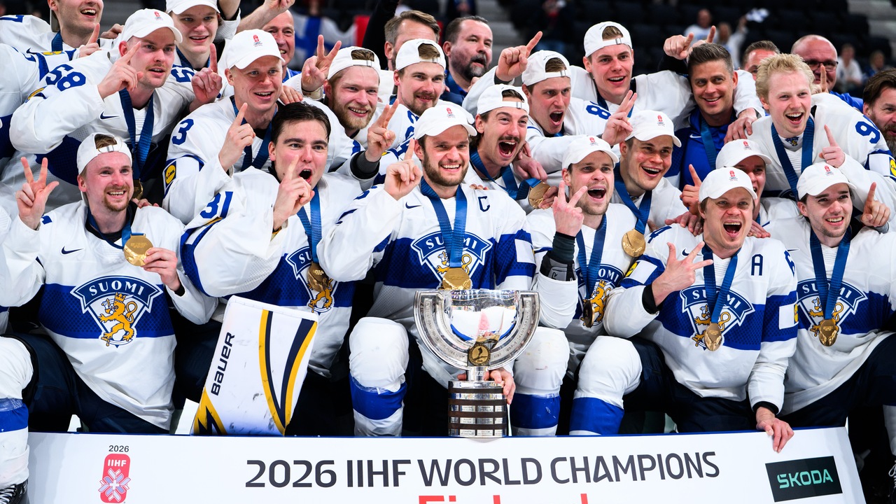 Team Finland celebrating their Hockey World Championship gold