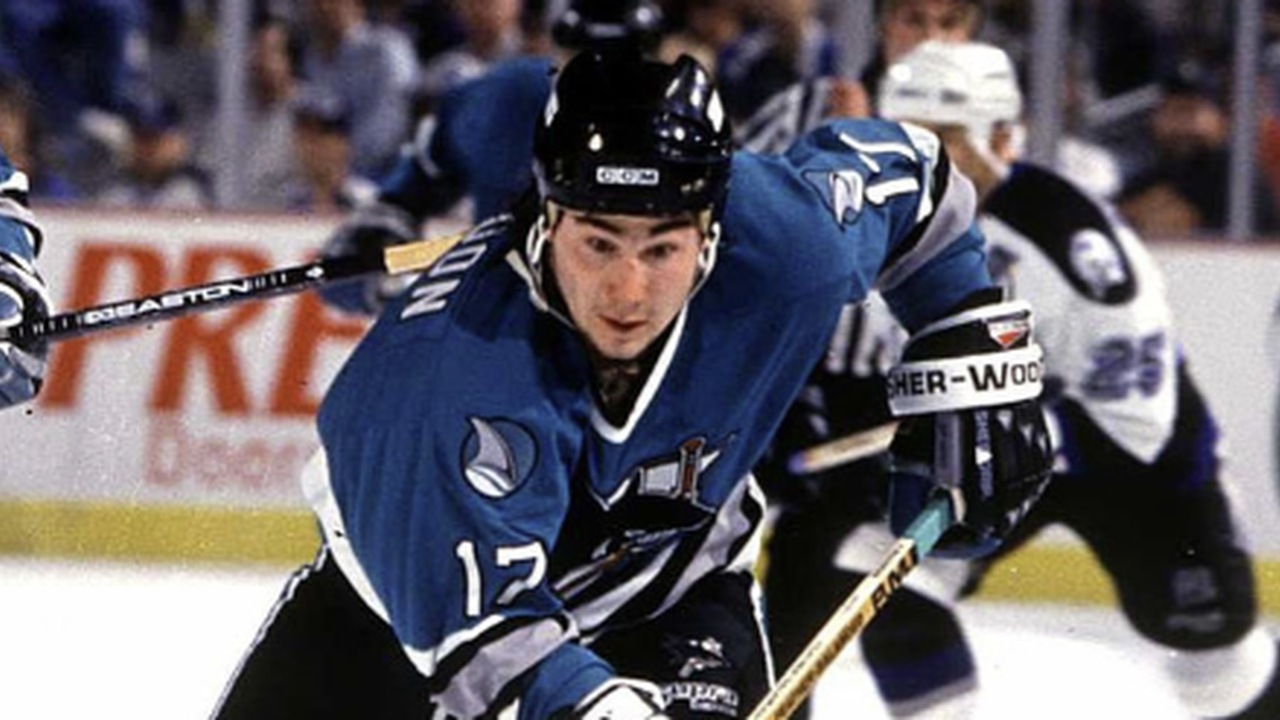 Pat Falloon with the San Jose Sharks