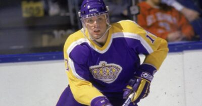 Jimmy Carson of the Los Angeles Kings