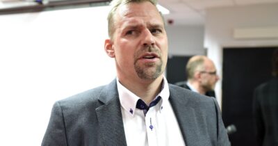 Tomas Holmstrom, for Detroit Red Wing