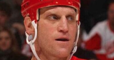 Brett Hull of the Detroit Red Wings