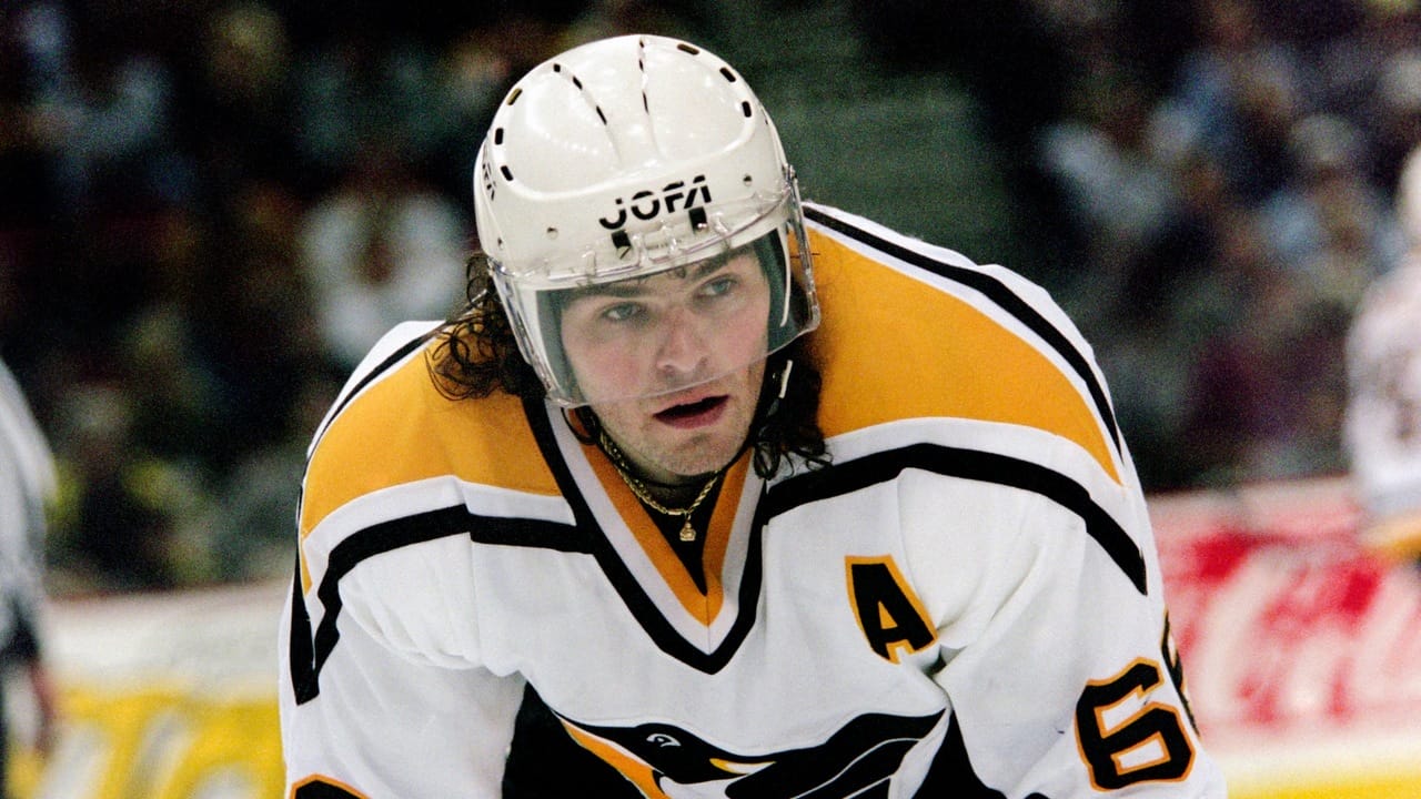 Jaromir Jagr of the Pittsburgh Penguins