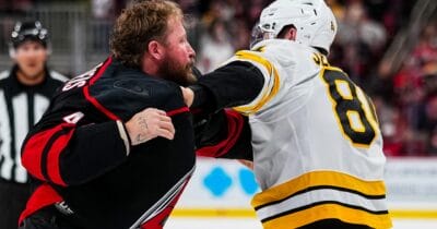 Fans can't stop talking about this heavyweight fight