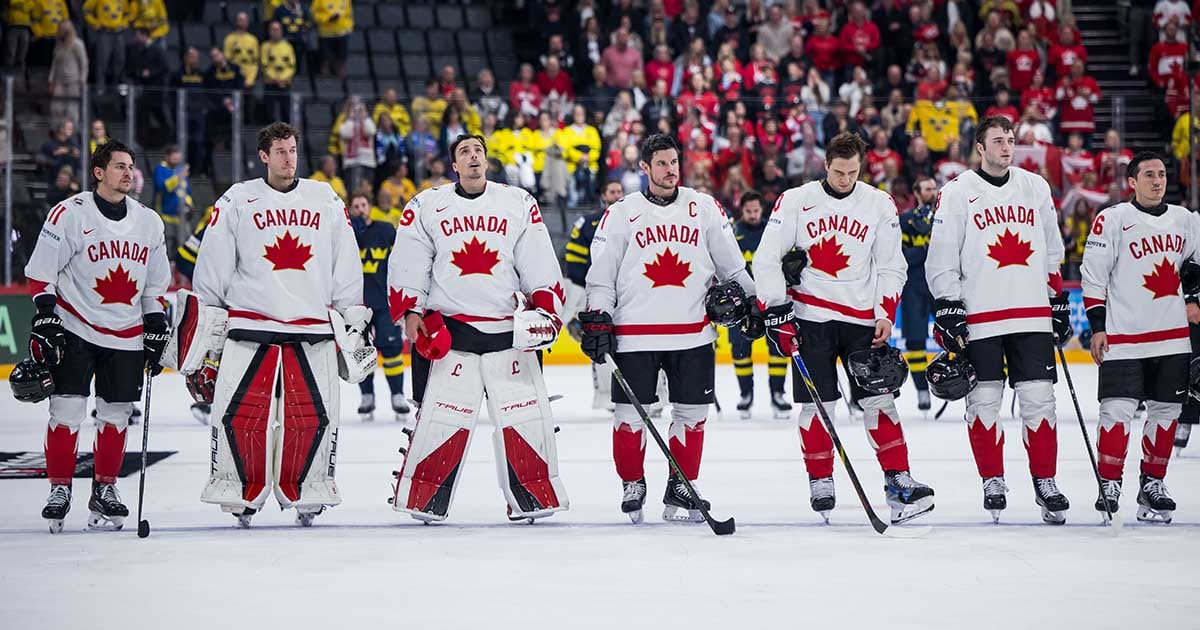 Kanada är utslaget ur hockey-VM efter en dunderskräll.