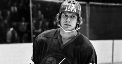 Tre Kronor-profilen Mats Lindh är död. Han blev 77 år gammal.