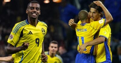 Fotbollsvärlden avgör vem som är bäst i svenska landslaget.