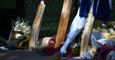 En 17-årig cricketspelare har tragiskt gått bort.