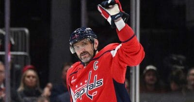 Alexander Ovechkin nådde den mäktiga milstolpen på 900 mål i natt.