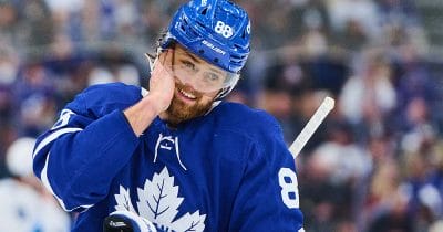 William Nylander klev av skadad i NHL i natt.