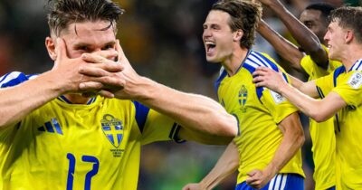 Sverige till VM-slutspel efter galna uppvisningen mot Tunisien.