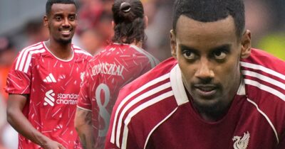 Alexander Isak hyllas för sitt mål och sin inblandning i andra målet i LIverpools försäsongsmatch mot Monaco.