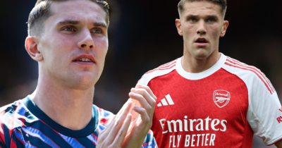 Viktor Gyökeres blir kvar i Arsenal, bekräftar tränaren.
