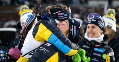 Sverige jublar efter ett lopp i skidskytte