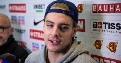Leo Carlsson under en samling med Tre Kronor
