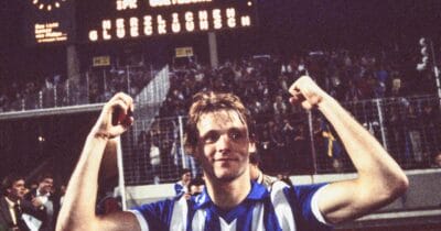 Torbjörn Nilsson efter UEFA-cupsegern med IFK Göteborg 1982