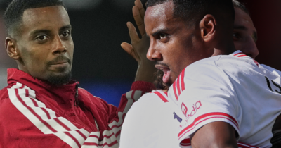 Alexander Isak svarar på kritiken.